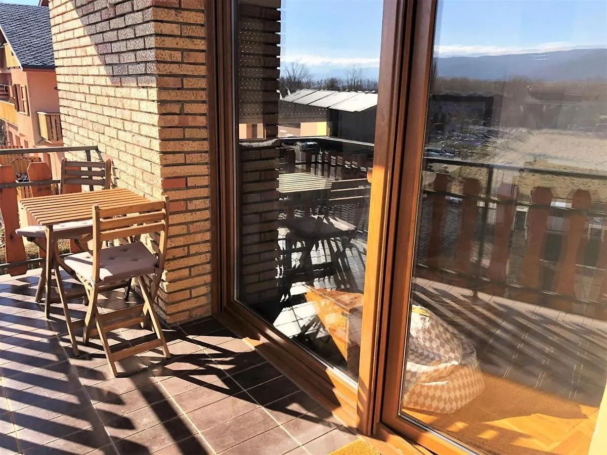Apartamento En Llivia Ideal 8 Personas Con Piscina