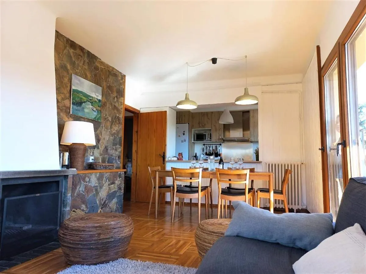 Apartamento En Llivia Ideal 8 Personas Con Piscina
